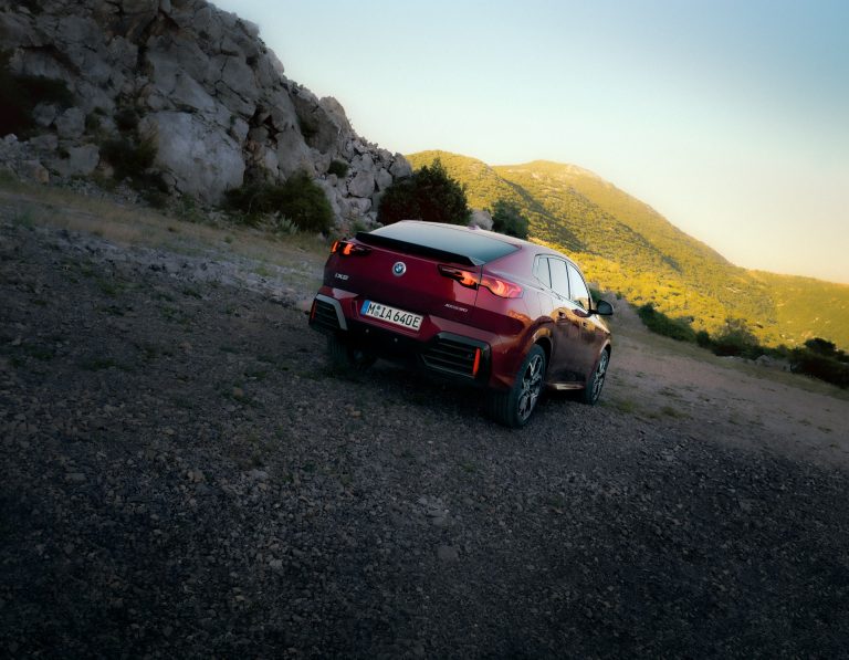 Mejores SUV premium con etiqueta 0 por debajo de 70.000 € en 2026: ranking por equipamiento de serie Mejores SUV premium con etiqueta 0 por debajo de 70.000 € en 2026: ranking por equipamiento de serie