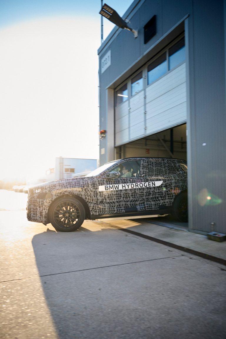 Ranking de SUV PHEV con mejor par motor combinado en 2026: cuáles empujan más en adelantamientos Ranking de SUV PHEV con mejor par motor combinado en 2026: cuáles empujan más en adelantamientos