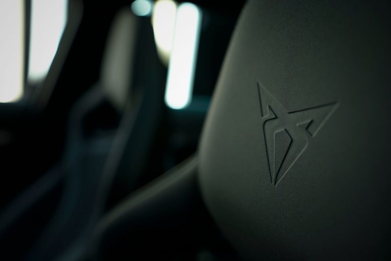 ¿SUV PHEV con carga AC de 7 kW o 11 kW? Cuándo compensa pagar por la carga trifásica ¿SUV PHEV con carga AC de 7 kW o 11 kW? Cuándo compensa pagar por la carga trifásica