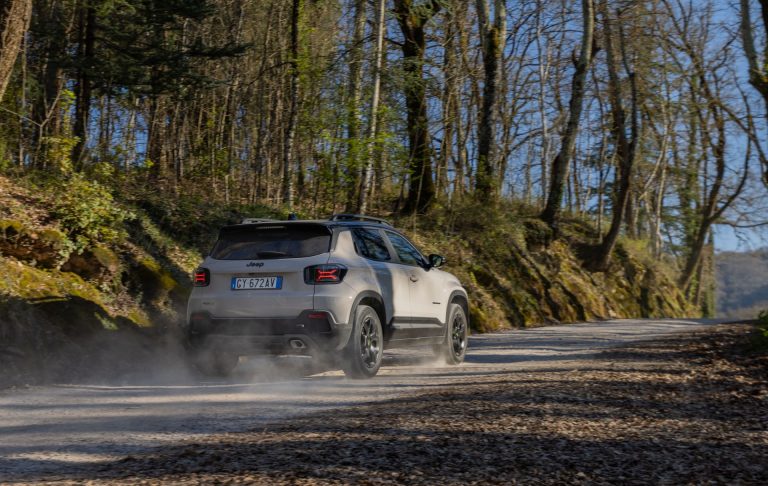 ¿SUV eléctrico urbano con tracción delantera o trasera? Criterios para decidir según tu ciudad ¿SUV eléctrico urbano con tracción delantera o trasera? Criterios para decidir según tu ciudad