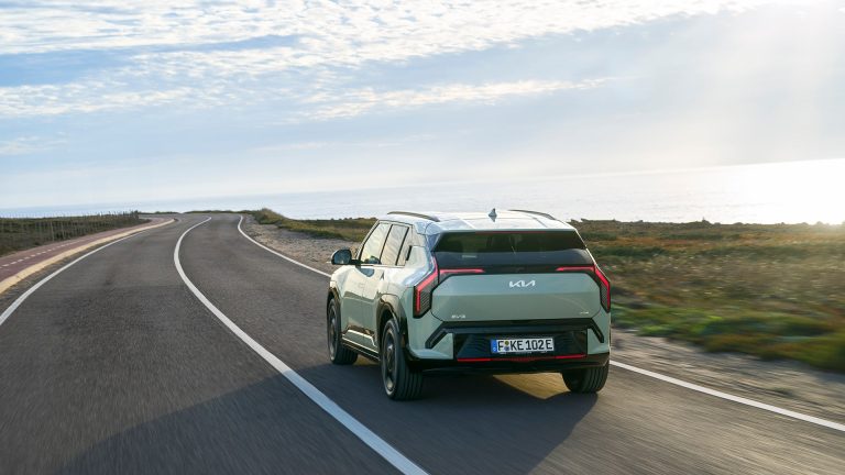 Mejores SUV eléctricos urbanos con carga AC de 11 kW en 2026: ranking para quien carga en la calle Mejores SUV eléctricos urbanos con carga AC de 11 kW en 2026: ranking para quien carga en la calle