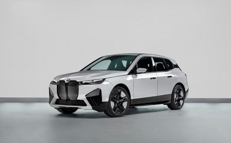¿SUV con pantalla curva de más de 12 pulgadas o doble pantalla? Cómo decidir según uso real ¿SUV con pantalla curva de más de 12 pulgadas o doble pantalla? Cómo decidir según uso real