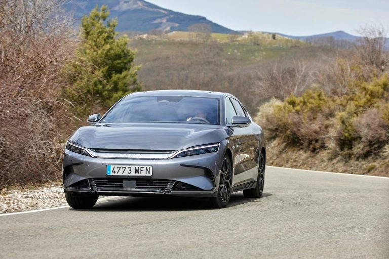 ¿SUV PHEV con enchufe tipo 2 de 3,7 kW o 7,4 kW? Cuándo compensa la carga más rápida ¿SUV PHEV con enchufe tipo 2 de 3,7 kW o 7,4 kW? Cuándo compensa la carga más rápida