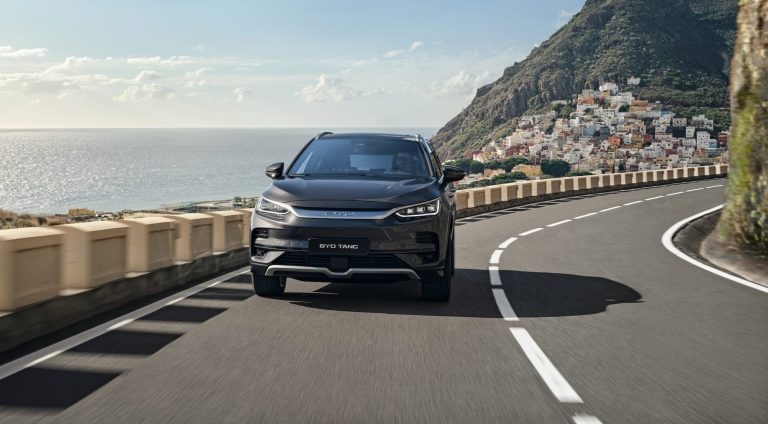 ¿SUV PHEV con tracción total o delantera? Cómo decidir según km/año y orografía ¿SUV PHEV con tracción total o delantera? Cómo decidir según km/año y orografía
