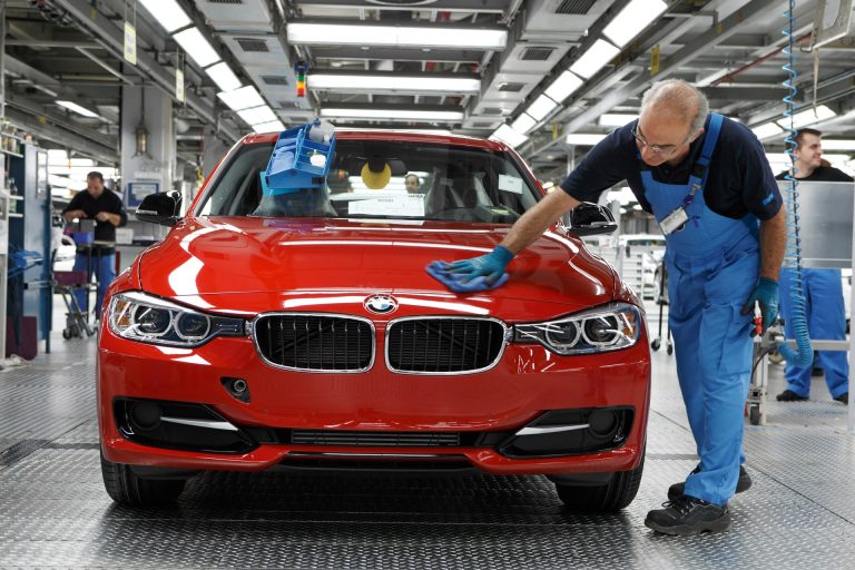 BMW Serie 3 híbrido enchufable vs Mercedes Clase C PHEV: ¿qué berlina premium compacta rinde mejor en uso mixto? BMW Serie 3 híbrido enchufable vs Mercedes Clase C PHEV: ¿qué berlina premium compacta rinde mejor en uso mixt