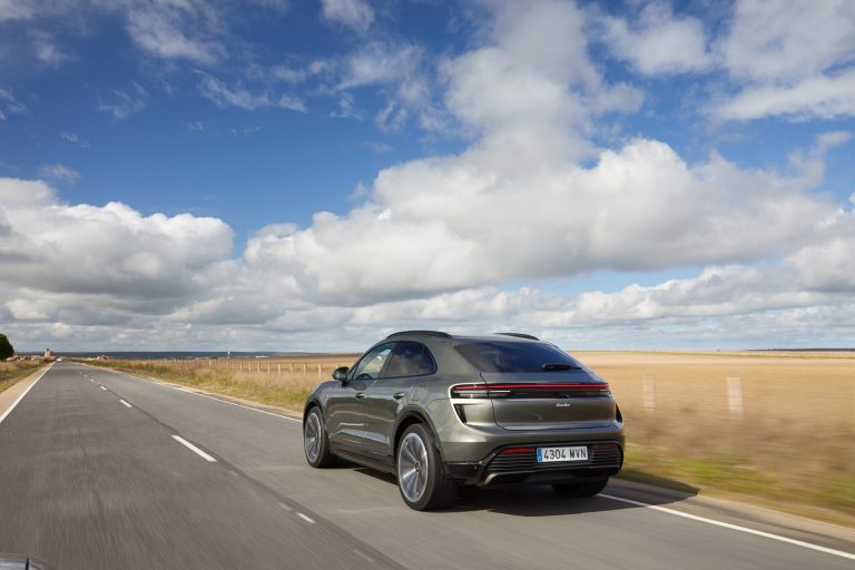 Ranking de compactos premium eléctricos con mejor velocidad de carga rápida DC en 2026 Ranking de compactos premium eléctricos con mejor velocidad de carga rápida DC en 2026