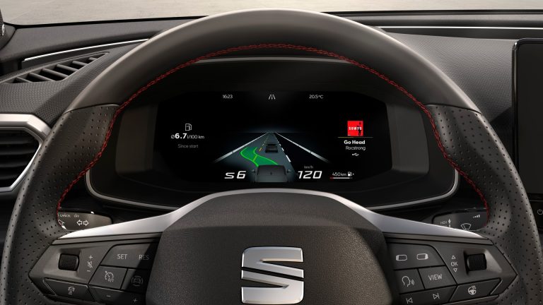 ¿Compacto PHEV nuevo o de 3 años de segunda mano? Criterios para decidir según km/año y estado de batería