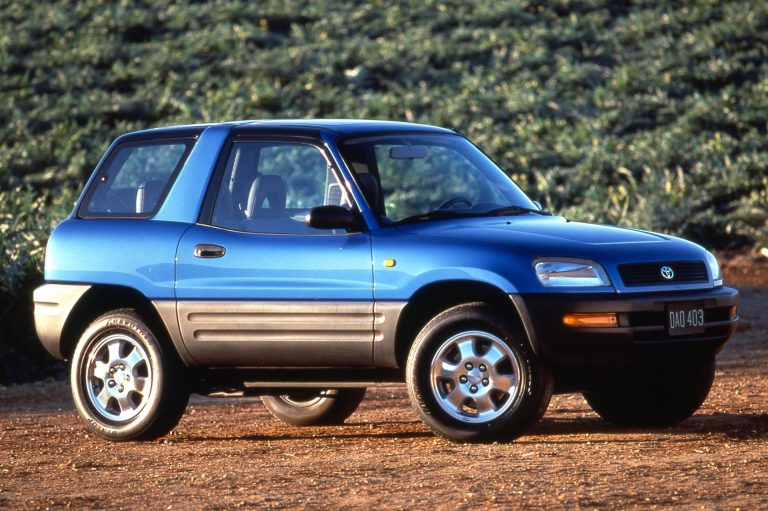 Toyota RAV4 vs Honda CR-V: ¿qué SUV-C híbrido ofrece mejor coste total a 5 años? Toyota RAV4 vs Honda CR-V: ¿qué SUV-C híbrido ofrece mejor coste total a 5 años?