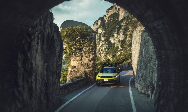 Ranking de SUV-C PHEV con mayor batería útil (kWh netos) en 2026 por debajo de 50.000 € Ranking de SUV-C PHEV con mayor batería útil (kWh netos) en 2026 por debajo de 50.000 €