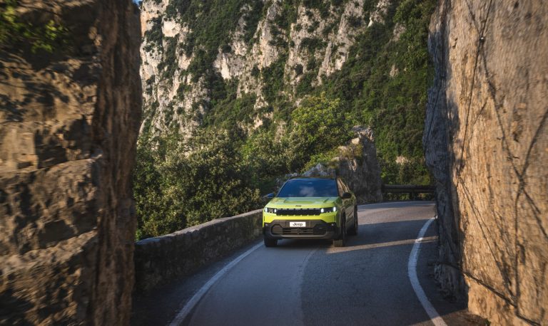 Jeep Compass 4xe vs Alfa Romeo Tonale PHEV: ¿qué SUV-C enchufable rinde mejor en uso familiar diario? Jeep Compass 4xe vs Alfa Romeo Tonale PHEV: ¿qué SUV-C enchufable rinde mejor en uso familiar diario?