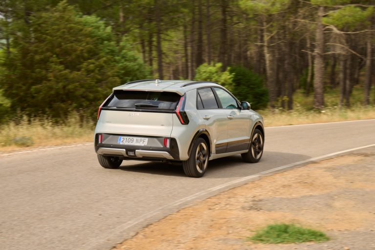 Cómo elegir un compacto eléctrico en 2026 si haces ciudad + carretera secundaria: criterios de consumo mixto y suspensión Cómo elegir un compacto eléctrico en 2026 si haces ciudad + carretera secundaria: criterios de consumo mixto y
