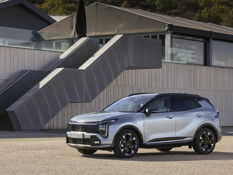 Ranking de SUV-C PHEV con mejor coste total a 5 años en 2026 por debajo de 50.000 €