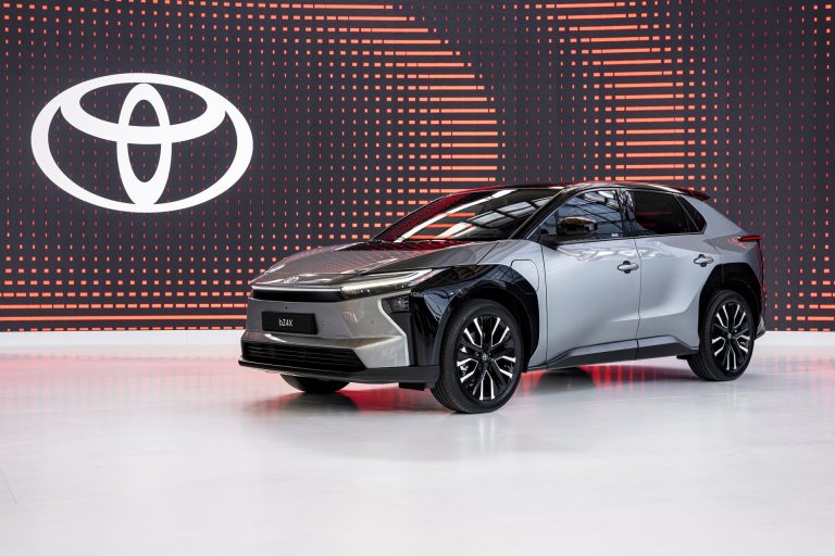 Toyota bZ4X vs Subaru Solterra: ¿qué SUV-C eléctrico con tracción total conviene más en 2026?